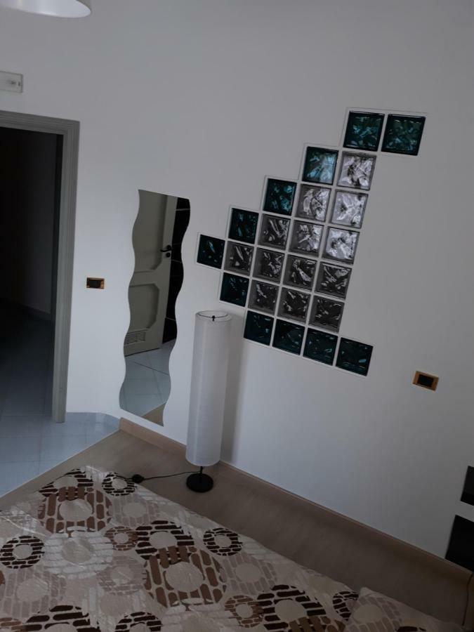 Rooms Center Wolf - Matrimoniale E Comunicanti Matera Esterno foto